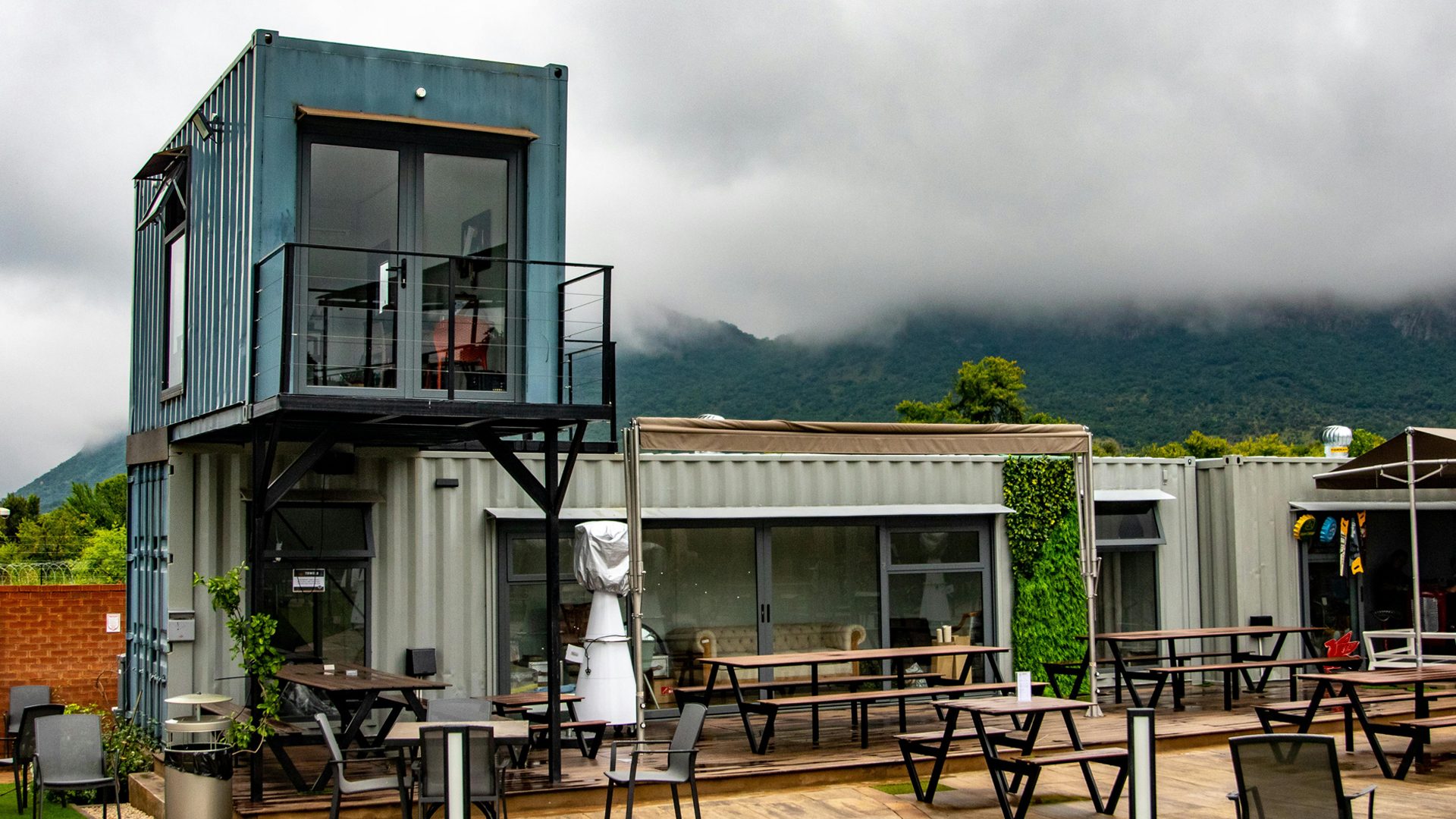 Space use with containers - Resized